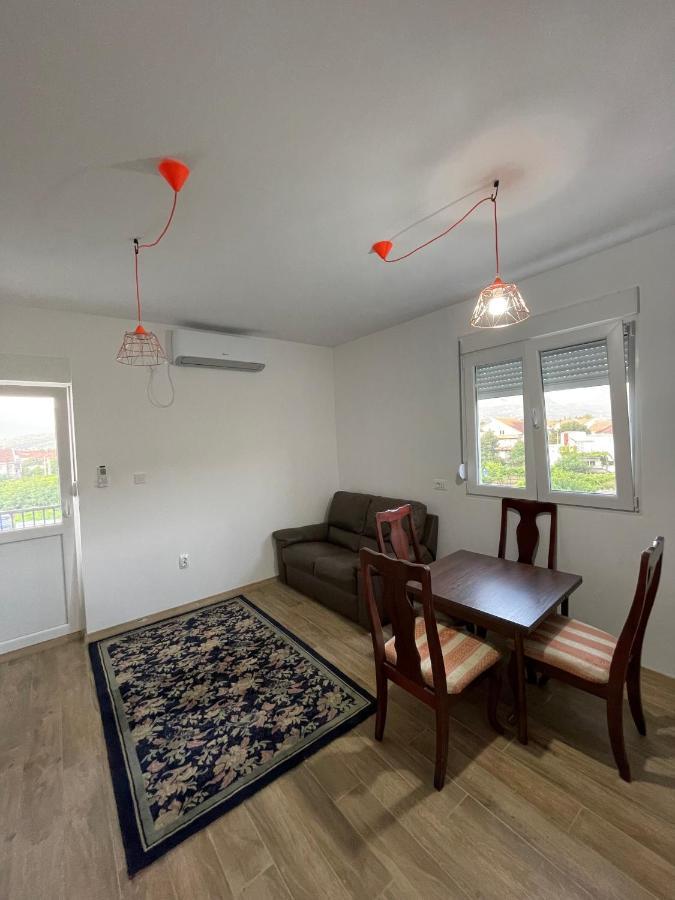 Entire Spacious Apartment With Free Parking Podgorica Exterior foto